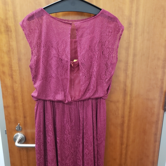 Dress - Picture 2 of 2